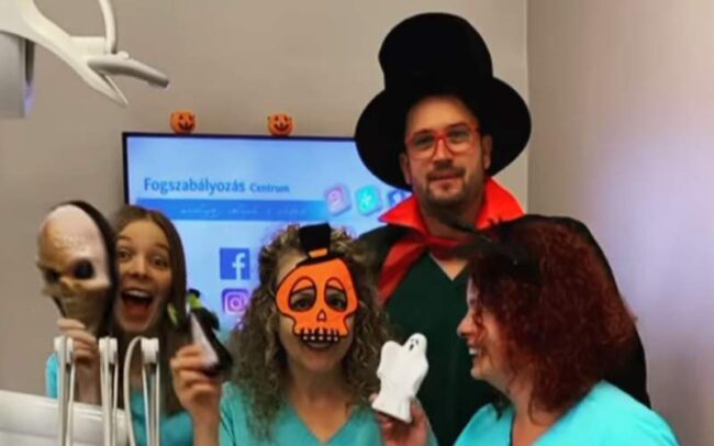 Dr. Steinhof Péter Márton és asszinsztensei Hallowweni hangulatban