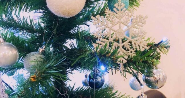 Karácsonyi díszben a fogorvosi rendelő